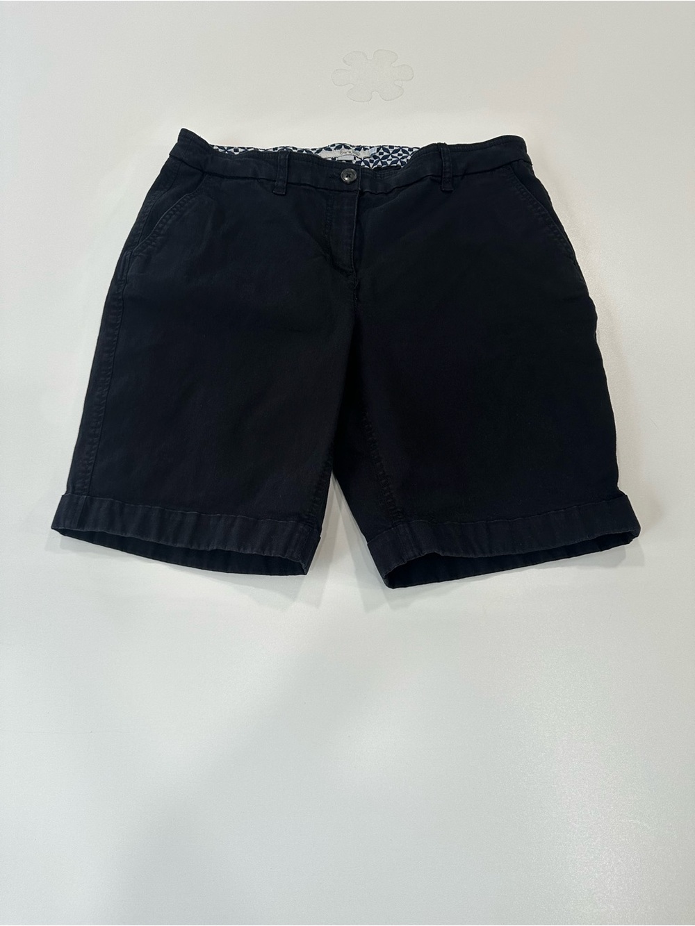 Boden Shorts Womens Size US 8 UK 12 Chino Shorts Black Side & Back Pockets